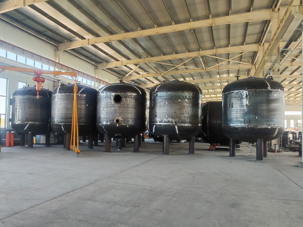 安裝防腐儲罐時應注意的事項